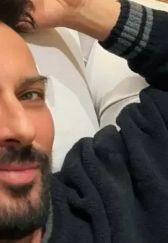 Tarkan 7 yillik tanaffusdan so‘ng sahnaga qaytdi