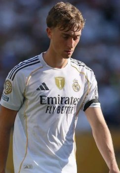 «Реал Мадрид» планирует продать защитника Дина Хёйсена