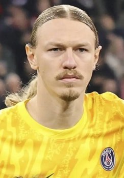 Safonov PSJda asosiy darvozabonlikka da’vogar bo‘lmoqda