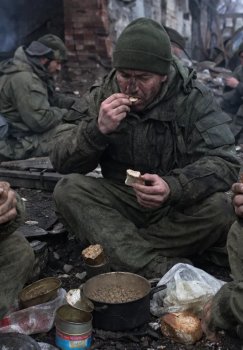 Rossiya armiyasida oziq-ovqat tanqisligi tufayli vahshiy holatlar kuzatilmoqda