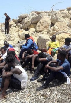 Liviya qirg'oqlarida to'rt yuzdan ortiq muhojir dengizdan qutqarildi