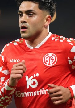 Bavariya uchta gol o'tkazib yuborib irodali g'alabaga erishdi