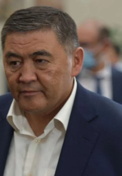 Qirg'iziston sobiq xavfsizlik rahbari vataniga qaytib tergovga tortildi