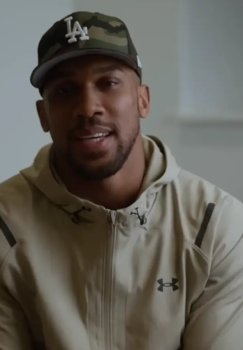 Entoni Joshua murabbiylarini yo‘qotdi, lekin to‘xtamaydi