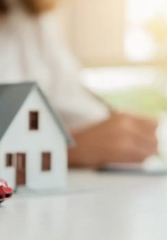 yildan ko'chmas mulk va avtomobil savdosi faqat naqdsiz bo'ladi