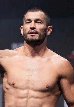 Mahmud Murodov Polshada chempionlik uchun kurashda g'olib bo'ldi