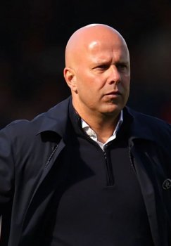 Liverpool has expressed confidence in Arne Slot and is preparing for the transfer window