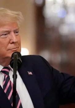 Tramp to'rt yilda o'ttiz uch ming marta yolg'on gapirdi