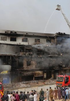 Karachidagi yong‘inda 11 kishi halok bo‘ldi