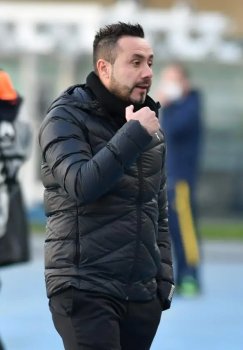 Dyugarri sharply criticized De Dzerbini