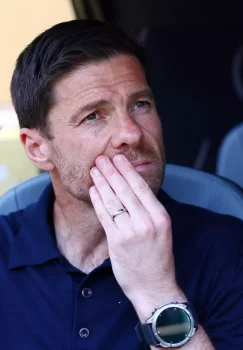 Xabi Alonso Luis Enrike taktikasiga tayyorlanmoqda