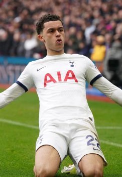 «Тоттенхэм» одержал важную выездную победу над «Вулверхэмптоном»