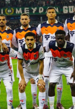 Эльдор Шомуродов начнет сегодняшний матч в основном составе