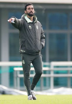 «Real Madrid» futbolchilari Alvaro Arbeloaning boshqaruv uslubidan norozi bo'lmoqda
