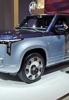 В Пекине бренд Rox представил новый кроссовер Royal Edition