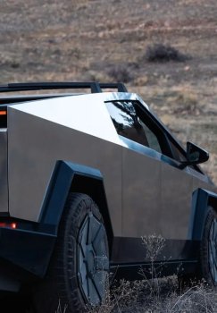 Rossiya bozorida "Tesla" elektromobillariga bo'lgan talab keskin kamaydi