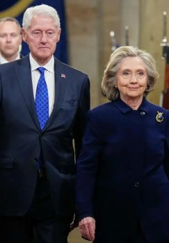 Клинтоны отвергли обвинения по делу Эпштейна