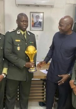 Afrika Kubogi Senegal qamoqxonasida namoyish qilindi