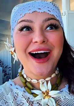 Shahlo Zoirova is relaxing peacefully on the Bahamas islands