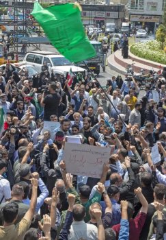 Eron millionlab askarlarini jangovar holatga keltirishga tayyorlandi