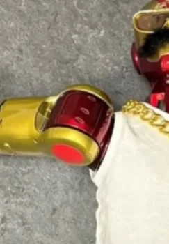 Kyoln shahrida robot o‘smir qizga nisbatan tegajog‘lik qildi