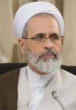 Alirizo Арафий назначен временным руководителем Ирана
Или:
Иран временно управляется Алиризо Арафием
Еще один вариант:
Арафий – новый временный руководитель Ирана