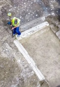 The rim of an ancient villa was discovered