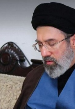 Xominaiy AQSH va Isroil xatolarini tanqid qildi