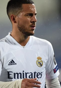 Eden Hazard defended Vinícius and warned about pressure
