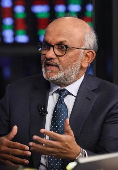 Adobe leadership departs and the artificial intelligence crisis begins