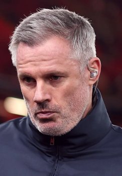 Jeymi Karrager "Nyukasl" hujumchisi Aleksander Isakning o'yinini tanqid qildi