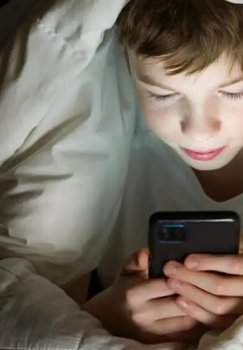 Испания хочет ограничить социальные сети для подростков