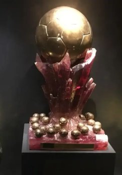 France Football Super oltin to'pni 2029 yilda tiklashini e'lon qildi