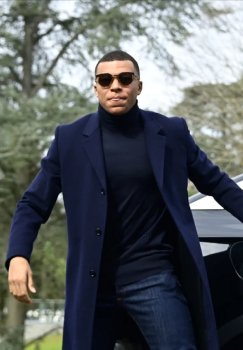 Kilyan Mbappe jamoadoshlari bilan kelishmovchilik sabab «Real Madrid»ni tark etishi mumkin