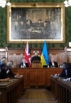 Zelenskiy Yaqin Sharqda ukrainalik harbiylar sonini oshirmoqda