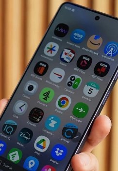 Samsung Galaxy S26 Ultra telefonini ko'plab keraksiz dasturlar keskin tanqid ostiga oldi