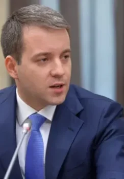 Rossiyaning sobiq vaziri Finiko moliyaviy piramidasi ishida ayblanmoqda