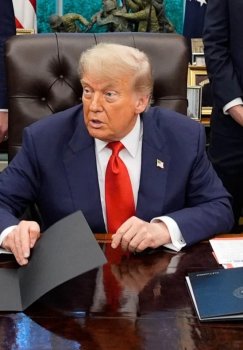 Infantino va Tramp “Tinchlik kengashi”da uchrashdi