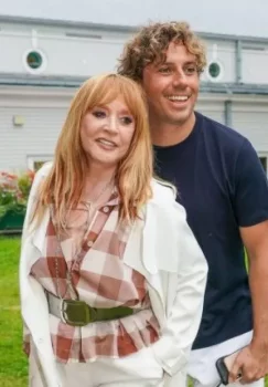 Maksim Galkin and Alla Pugacheva bought a house in Cyprus