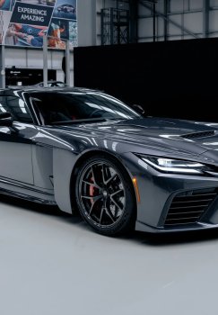 «Toyota» yangi superkarini Buyuk Britaniyada keng jamoatchilikka namoyish etdi