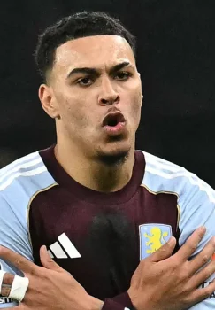 «Chelsi» Morgan Rojersni rekord darajadagi summaga sotib oldi