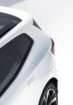 Yangi Polestar 4 SUV modeli sentabr oyida taqdim etiladi