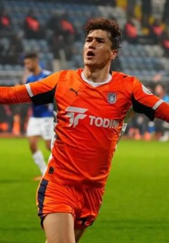 Eldor Shomurodov Superliga ramziy jamoasida!