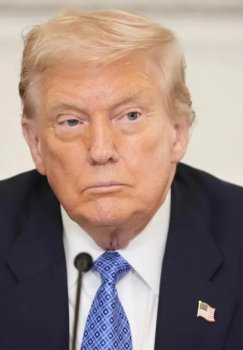 Tramp NATO ni qog'ozdagi yo'lbars deb atadi