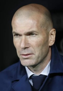 Zidan Fransiya terma jamoasiga murabbiy bo‘ladi