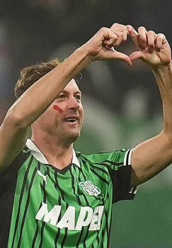 Nemanya Matich ikki o‘yinga diskvalifikatsiya qilindi