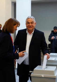 Vengriyada Viktor Orban davri yakunlanib muxolifat g‘alaba qozondi