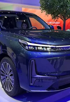 Geely представит новый кроссовер Galaxy M9