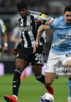 "Manchester Siti" chorak finalda, Husanov ishonchli o'ynadi