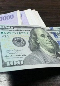 Dollar kursi 51–52 so‘mga pasayishi kutilmoqda